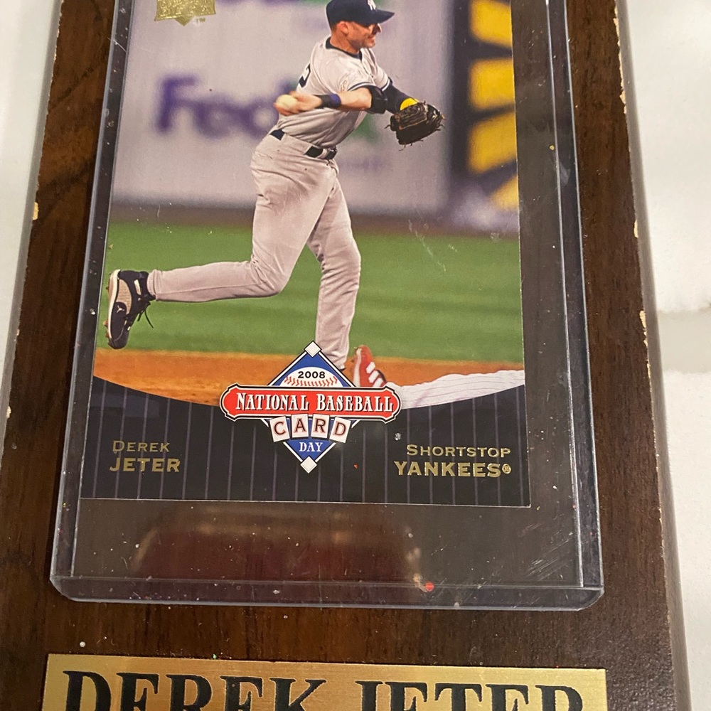 DEREK JETER FRAMED CARD